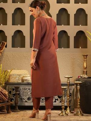 Women Ethnic Motifs Embroidered Regular Kurta with Trousers 4