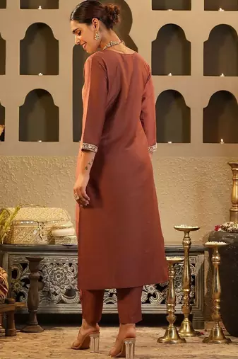 Women Ethnic Motifs Embroidered Regular Kurta with Trousers