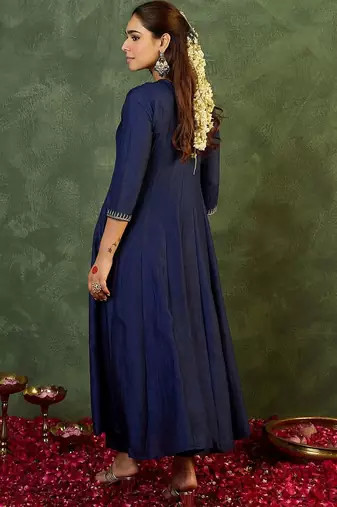 Women Ethnic Motifs Embroidered Empire Thread Work Kurta with Pyjamas