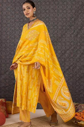 Women Ethnic Motifs Printed Regular Chanderi Silk Kurta with Trousers & With Dupatta