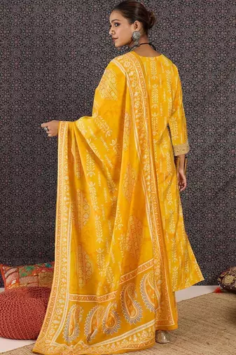 Women Ethnic Motifs Printed Regular Chanderi Silk Kurta with Trousers & With Dupatta