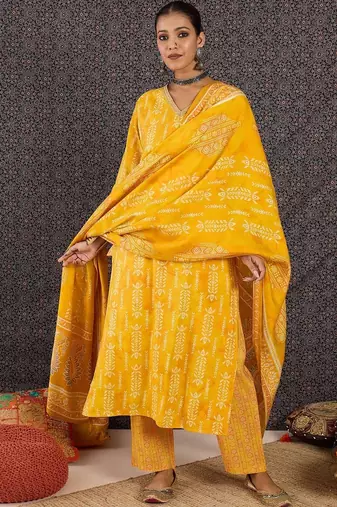 Women Ethnic Motifs Printed Regular Chanderi Silk Kurta with Trousers & With Dupatta