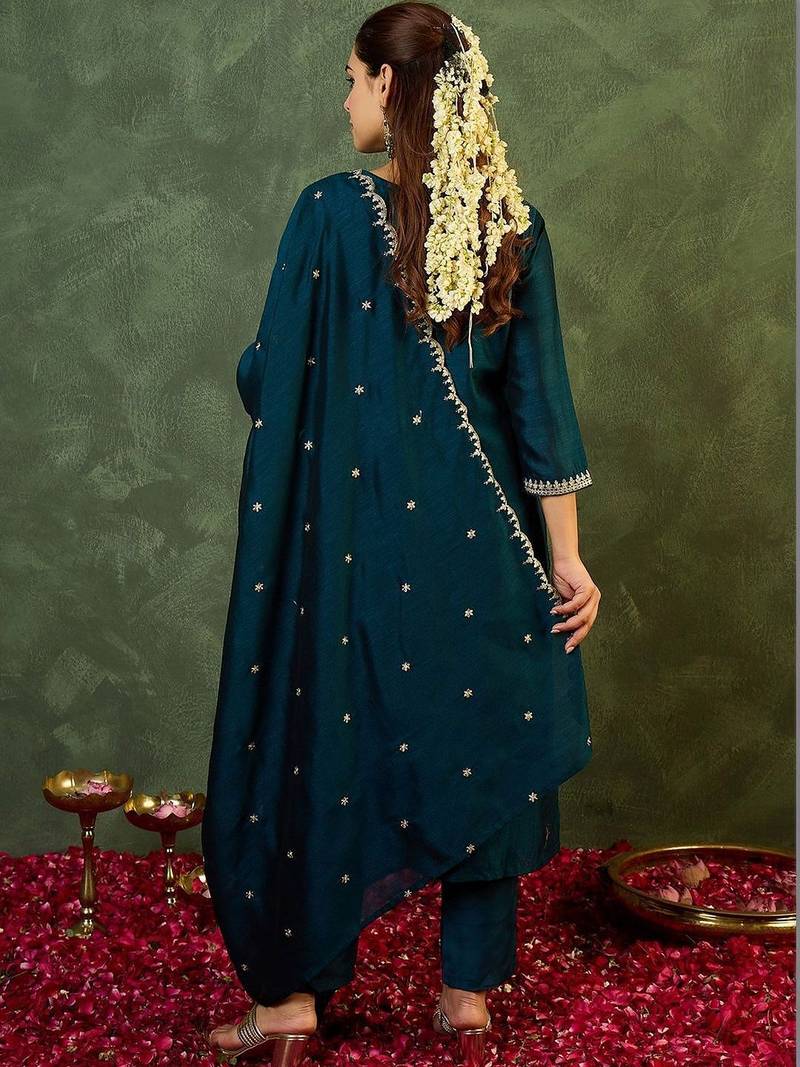 Women Ethnic Motifs Embroidered Regular Thread Work Kurta with Trousers & With Dupatta