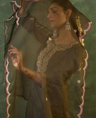 Women Ethnic Motifs Embroidered Regular Liva Kurta with Trousers & With Dupatta 2