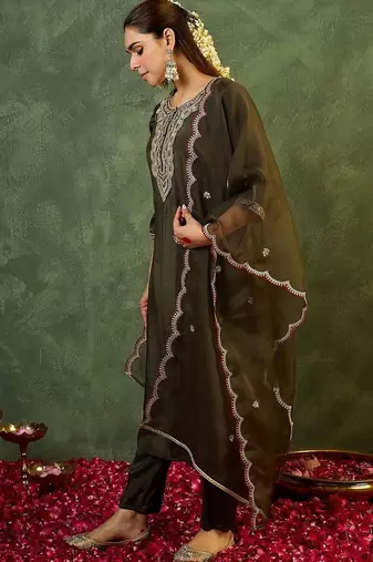 Women Ethnic Motifs Embroidered Regular Liva Kurta with Trousers & With Dupatta