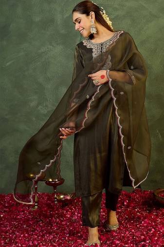 Women Ethnic Motifs Embroidered Regular Liva Kurta with Trousers & With Dupatta