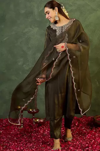 Women Ethnic Motifs Embroidered Regular Liva Kurta with Trousers & With Dupatta