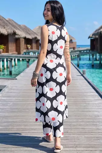 Women Floral Printed Regular Pure Cotton Kurta with Trousers