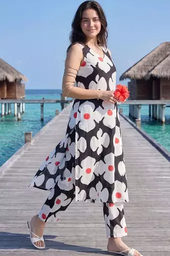 Women Floral Printed Regular Pure Cotton Kurta with Trousers