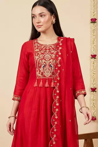 Women Ethnic Motifs Embroidered Regular Thread Work Kurta with Trousers & With Dupatta