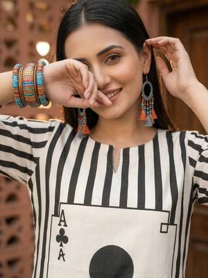 Women Striped Regular Pure Cotton Kurta with Trousers 6