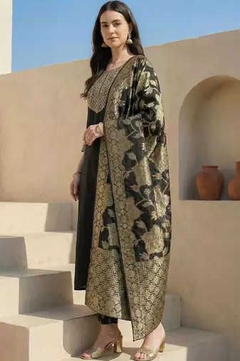 Women Ethnic Motifs Embroidered Regular Kurta with Trousers & With Dupatta