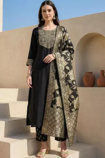 Women Ethnic Motifs Embroidered Regular Kurta with Trousers & With Dupatta