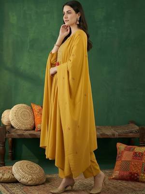 Women Ethnic Motifs Embroidered Empire Thread Work Kurta with Trousers & With Dupatta 3