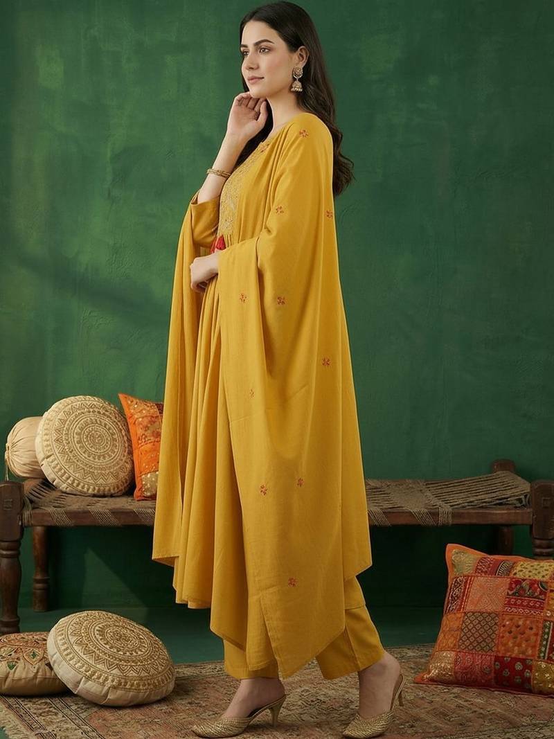 Women Ethnic Motifs Embroidered Empire Thread Work Kurta with Trousers & With Dupatta