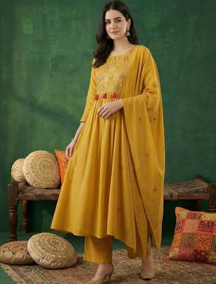 Women Ethnic Motifs Embroidered Empire Thread Work Kurta with Trousers & With Dupatta 5