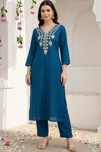 Women Ethnic Motifs Embroidered Regular Thread Work Kurta with Trousers