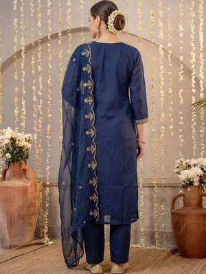 Women Ethnic Motifs Embroidered Regular Kurta with Trousers & With Dupatta 3