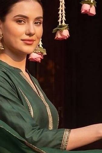 Women Regular Liva Kurta with Trousers & With Dupatta