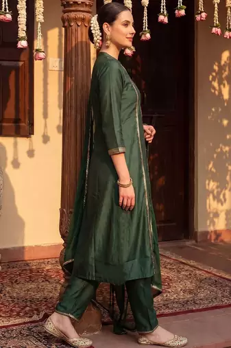 Women Regular Liva Kurta with Trousers & With Dupatta