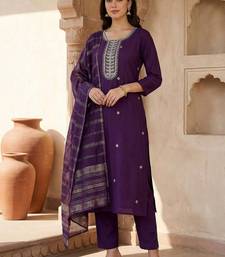 Women Ethnic Motifs Embroidered Regular Kurta with Trousers & With Dupatta