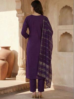 Women Ethnic Motifs Embroidered Regular Kurta with Trousers & With Dupatta 4
