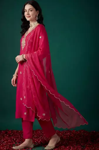 Women Ethnic Motifs Embroidered Regular Thread Work Kurta with Trousers & With Dupatta