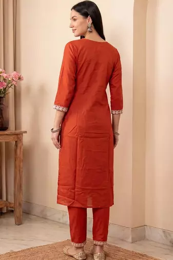 Women Ethnic Motifs Embroidered Regular Thread Work Kurta with Trousers