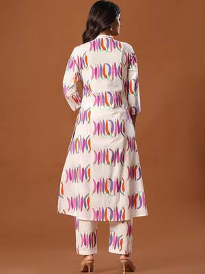 Women Printed Regular Pure Cotton Kurta with Palazzos 3
