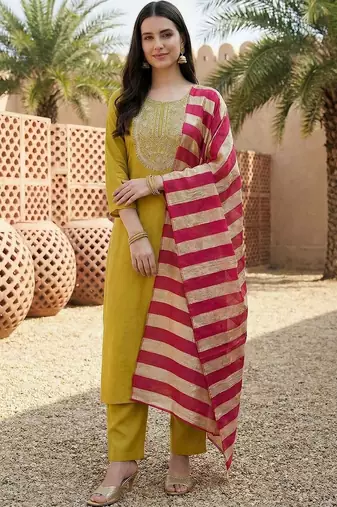 Women Ethnic Motifs Embroidered Regular Thread Work Kurta with Trousers & With Dupatta