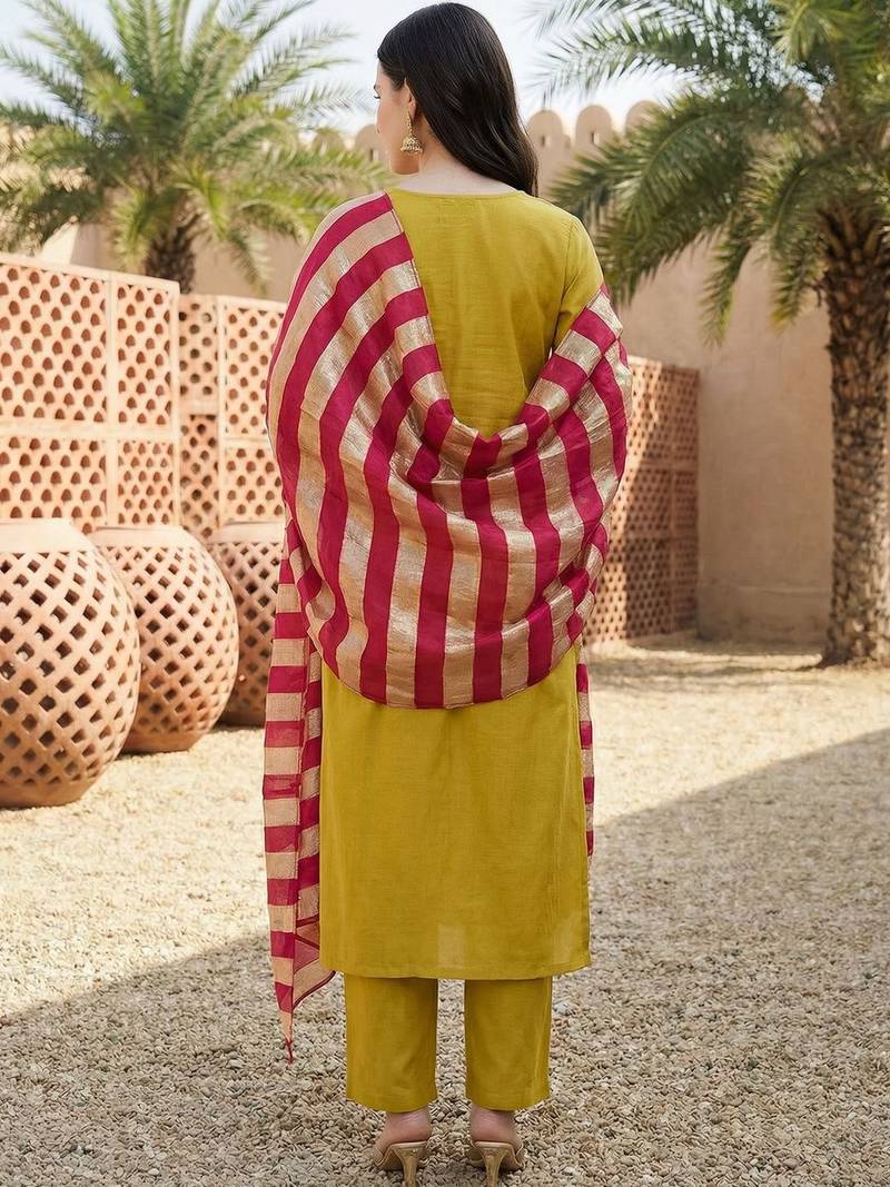 Women Ethnic Motifs Embroidered Regular Thread Work Kurta with Trousers & With Dupatta