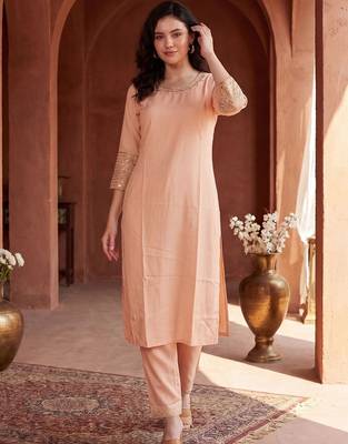 Women Regular Sequinned Kurta with Trousers 1