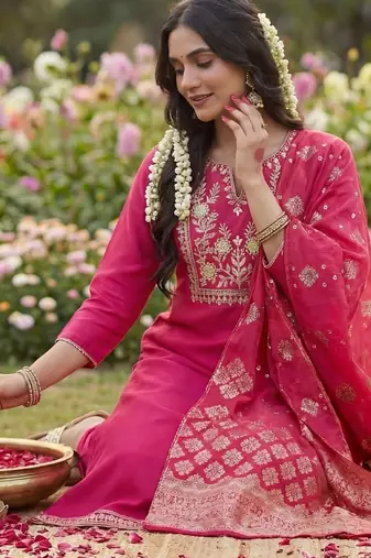 Women Ethnic Motifs Embroidered Regular Thread Work Kurta with Trousers & With Dupatta
