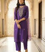 Women Ethnic Motifs Embroidered Regular Thread Work Kurta with Trousers & With Dupatta
