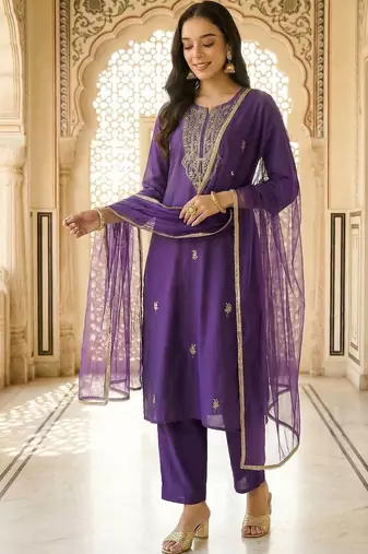 Women Ethnic Motifs Embroidered Regular Thread Work Kurta with Trousers & With Dupatta