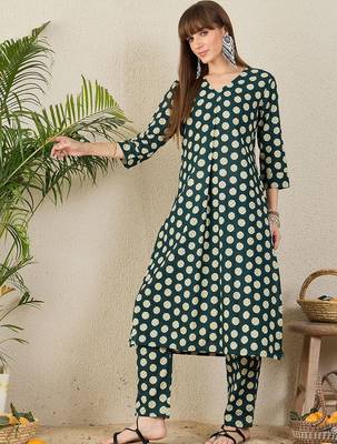 Women Printed Regular Pure Cotton Kurta with Trousers 3