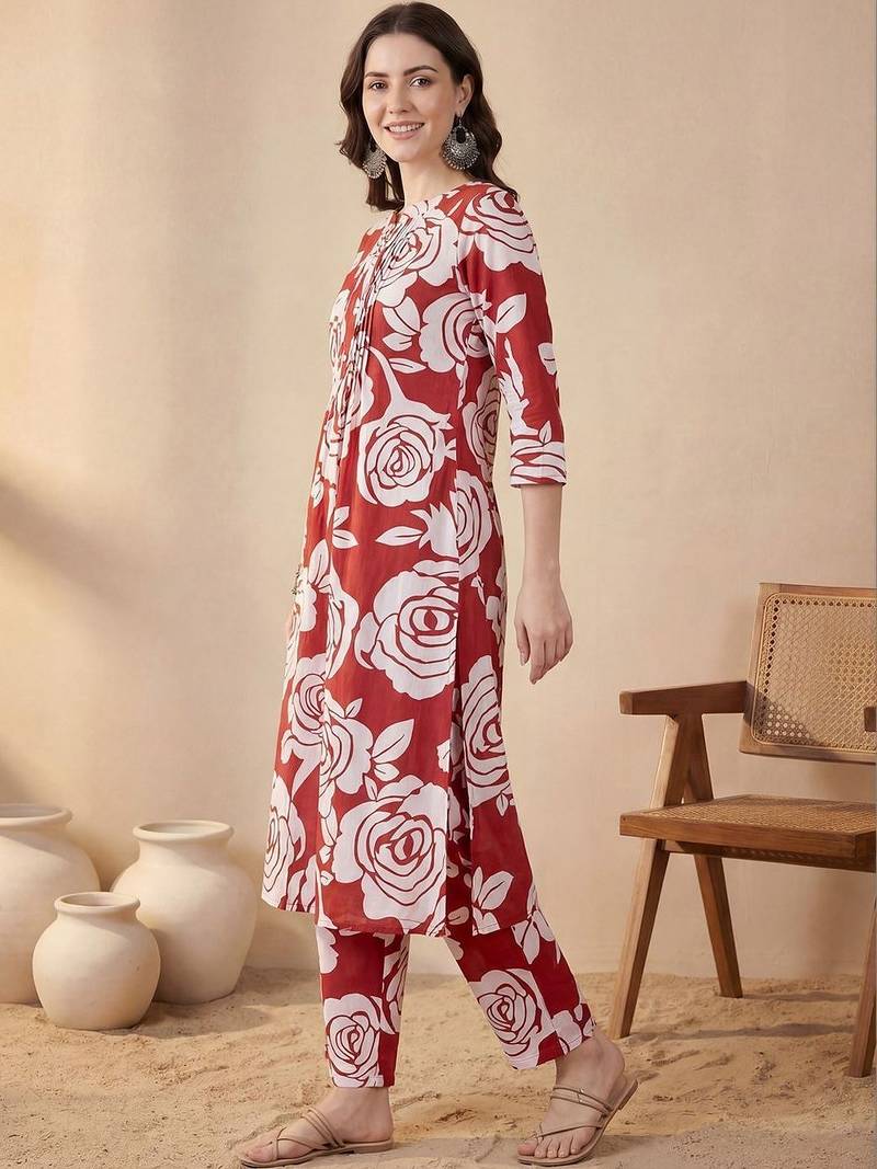 Women Floral Printed Regular Pure Cotton Kurta with Trousers