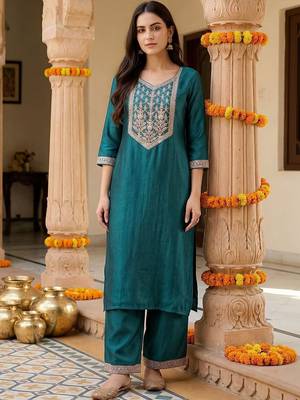 Women Ethnic Motifs Embroidered Regular Thread Work Liva Kurta with Palazzos 1
