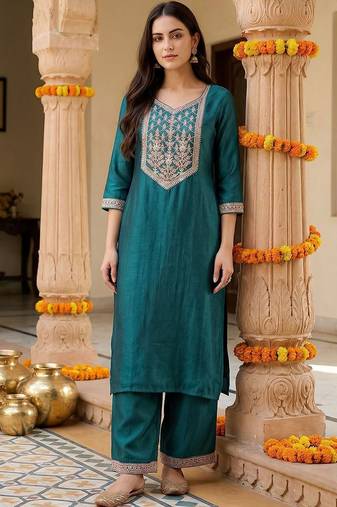 Women Ethnic Motifs Embroidered Regular Thread Work Liva Kurta with Palazzos