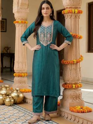 Women Ethnic Motifs Embroidered Regular Thread Work Liva Kurta with Palazzos 6
