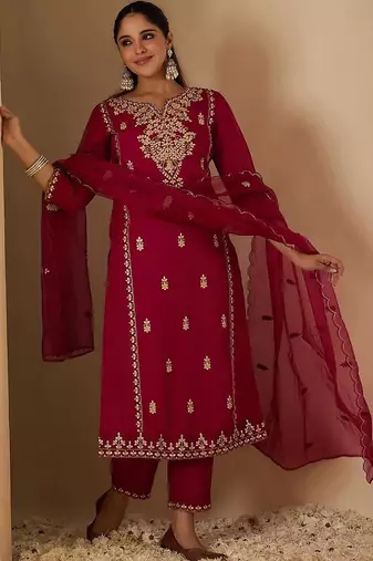 Women Ethnic Motifs Embroidered Regular Kurta with Trousers & With Dupatta