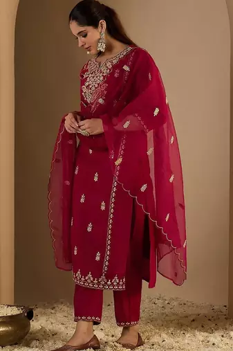 Women Ethnic Motifs Embroidered Regular Kurta with Trousers & With Dupatta