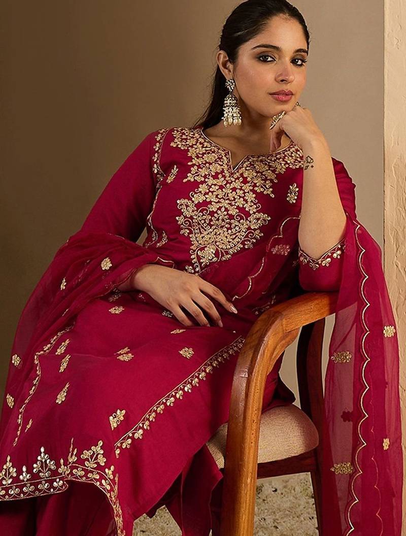 Women Ethnic Motifs Embroidered Regular Kurta with Trousers & With Dupatta
