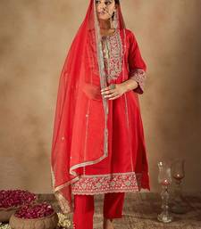 Women Ethnic Motifs Embroidered Regular Kurta with Trousers & With Dupatta