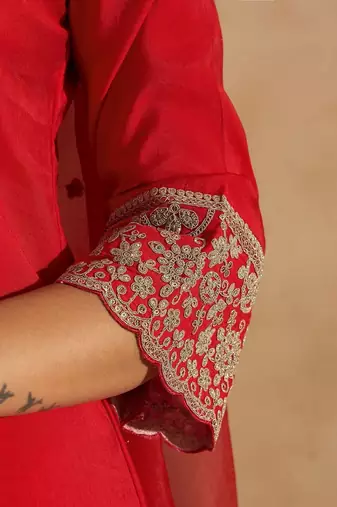 Women Ethnic Motifs Embroidered Regular Kurta with Trousers & With Dupatta