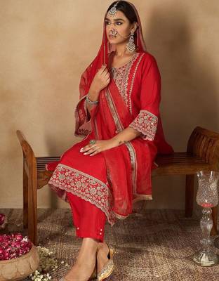 Women Ethnic Motifs Embroidered Regular Kurta with Trousers & With Dupatta 6