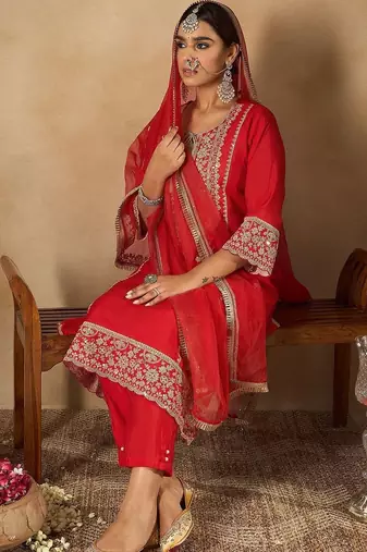 Women Ethnic Motifs Embroidered Regular Kurta with Trousers & With Dupatta