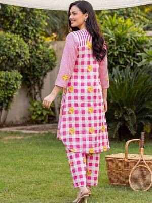 Women Printed Regular Pure Cotton Kurta with Trousers 3