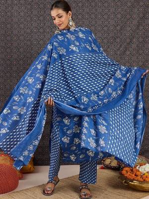 Women Floral Printed Regular Thread Work Kurta with Trousers & With Dupatta 3