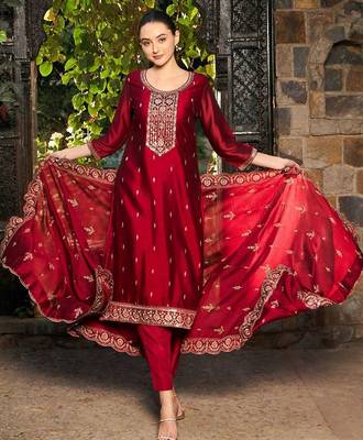 Women Ethnic Motifs Embroidered Regular Thread Work Kurta with Trousers & With Dupatta 1